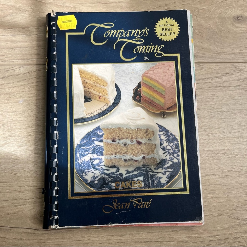 Jean Paré’s Company’s Coming Cakes Recipe Book